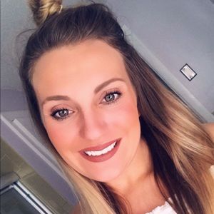 Meet your Posher, Katrina